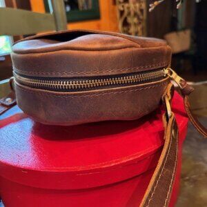 Portland Leather Circle Crossbody ~ Canyon in Small Version